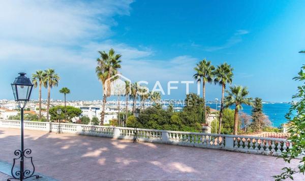 Appartement 6 pièces dans Château vue mer