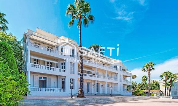 Appartement 6 pièces dans Château vue mer
