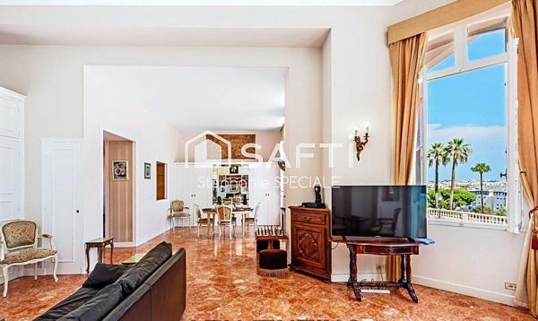 Appartement 6 pièces dans Château vue mer