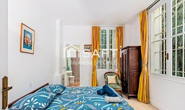 Appartement 6 pièces dans Château vue mer