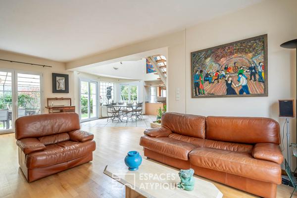 Maison d’architecte avec jardin et terrasse – proche mairie des Lilas