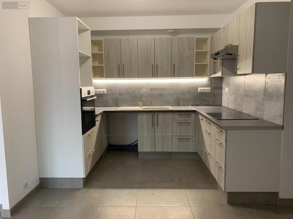 Appartement à louer à Bailleul dans le Nord (59270), ref : FLOCB631