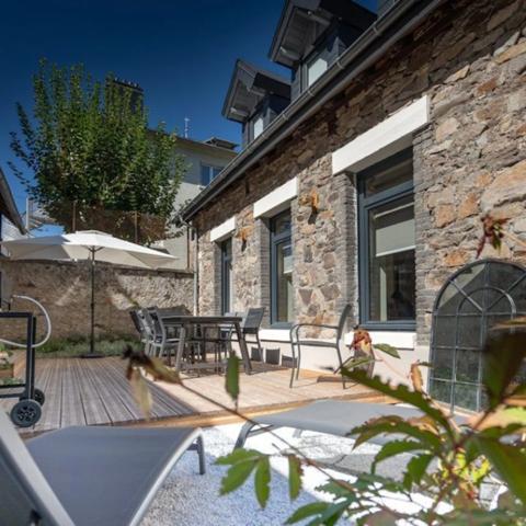 Maison de charme, La Bourboule (63) , 120 m², 5 pièces, 3 chambres, bibliothèque, spa, jardin, terrasse, garage