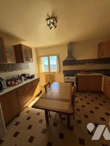 Situé au cœur du quartier très recherché du Faron, découvrez ce spacieux appartement de 87 m²