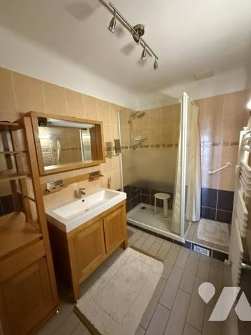 Situé au cœur du quartier très recherché du Faron, découvrez ce spacieux appartement de 87 m²