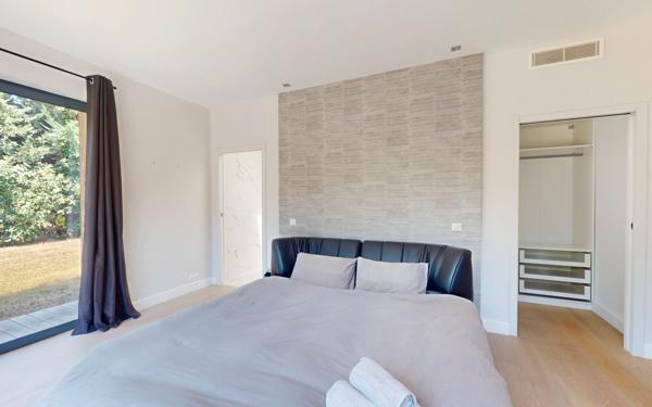 Maison à vendre    5 pièces • 273,49 m2 Mougins