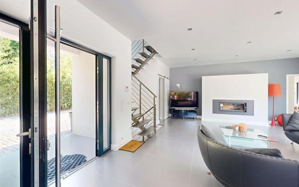 Maison à vendre    5 pièces • 273,49 m2 Mougins