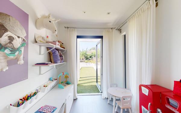 Maison à vendre    5 pièces • 273,49 m2 Mougins