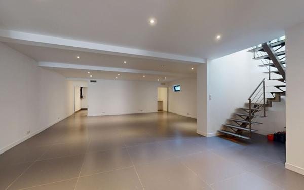 Maison à vendre    5 pièces • 273,49 m2 Mougins