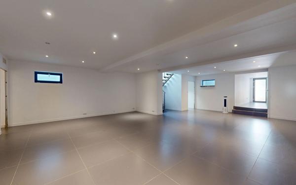 Maison à vendre    5 pièces • 273,49 m2 Mougins