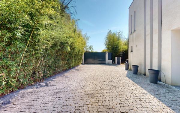 Maison à vendre    5 pièces • 273,49 m2 Mougins