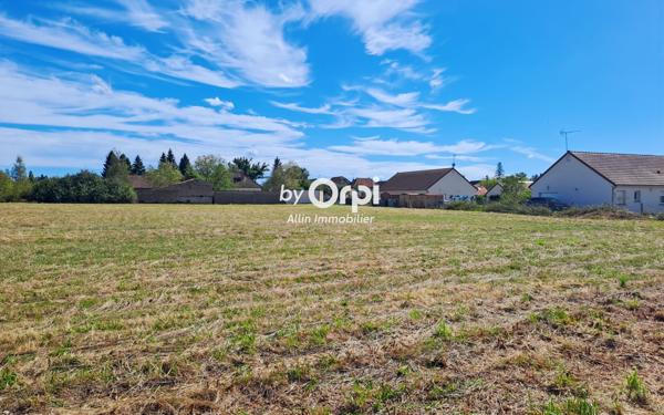 Terrain à vendre    Gouzon