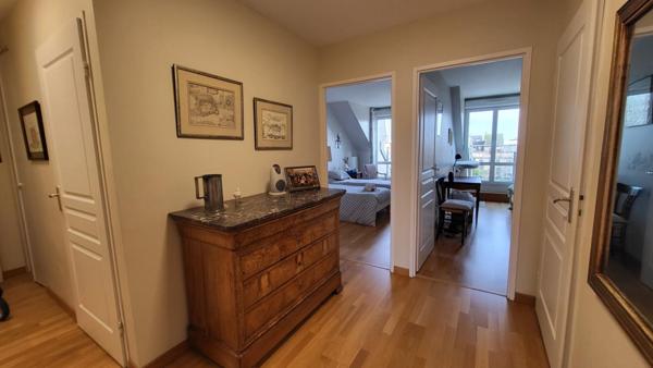 Appartement standing 4 chambres, terrasse dans résidence sécurisée