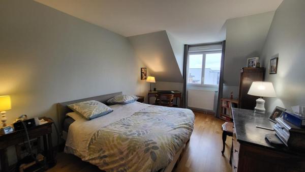 Appartement standing 4 chambres, terrasse dans résidence sécurisée