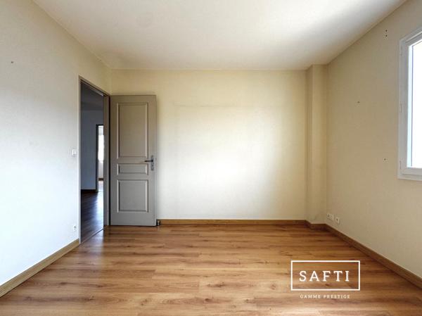 Vers Sainte Anne , calme et proche de toutes commodités