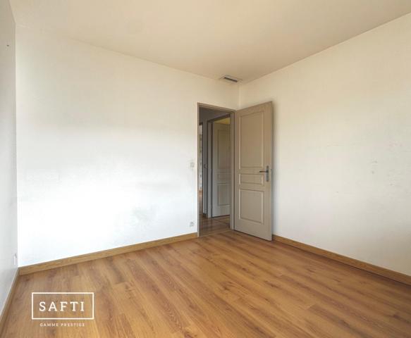 Vers Sainte Anne , calme et proche de toutes commodités