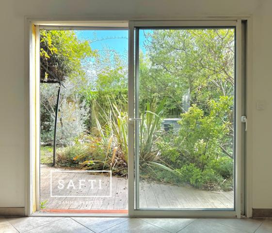 Vers Sainte Anne , calme et proche de toutes commodités