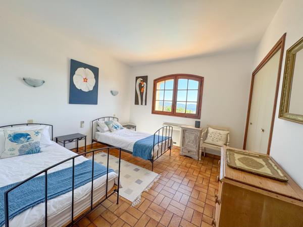 maison à vendre  7 pièces - 164 m2 CAVALAIRE SUR MER - 83