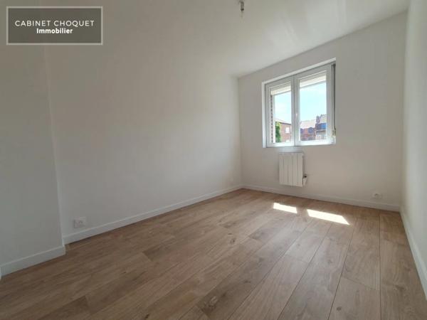 F3 ENTIEREMENT RENOVEE A LOUER - LILLE MONT DE TERRE - 53.5 m 2 - 770 € charges comprises par mois