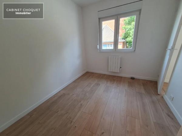 F3 ENTIEREMENT RENOVEE A LOUER - LILLE MONT DE TERRE - 53.5 m 2 - 770 € charges comprises par mois