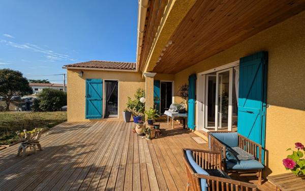 Maison à vendre    5 pièces •  Pouzolles