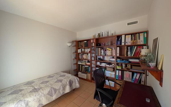 Maison à vendre    5 pièces •  Pouzolles