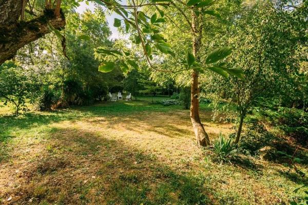 Moulin du 18ème siècle avec 5 chambres, une maison indépendante et un parc