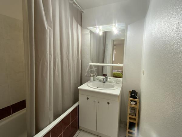 VENDU LIBRE DE TOUTE OCCUPATION