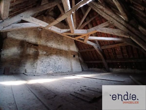Immeuble de 352 m² à rénover avec fort potentiel – Champlitte (70160)