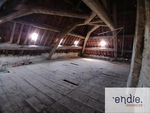 Immeuble de 352 m² à rénover avec fort potentiel – Champlitte (70160)