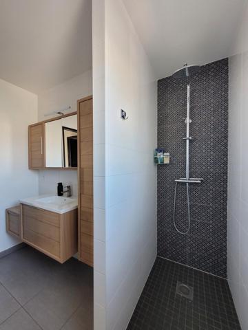 ELLE EST FAITE POUR VOUS- Maison moderne 4 chambres