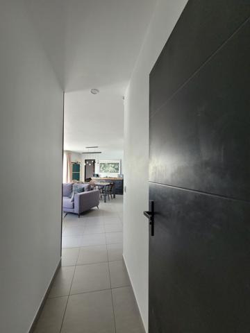 ELLE EST FAITE POUR VOUS- Maison moderne 4 chambres