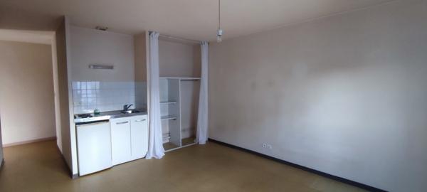 Studio  1 pièce(s)  29 m²