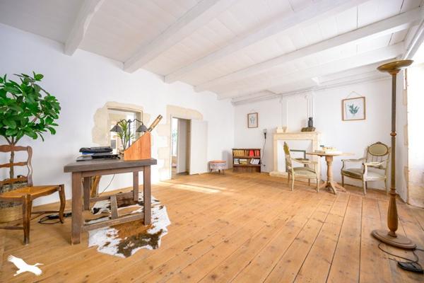 Maison à vendre |  Nieul-sur-Mer |  8 pièces | 295 m²