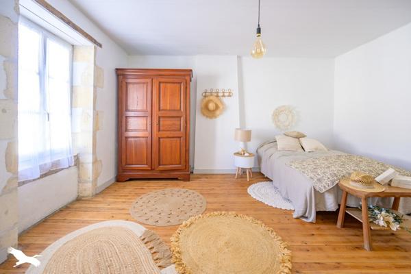 Maison à vendre |  Nieul-sur-Mer |  8 pièces | 295 m²