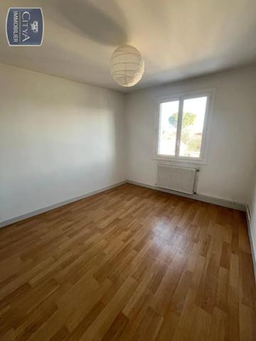 Appartement à louer 3 pièces 73m²
