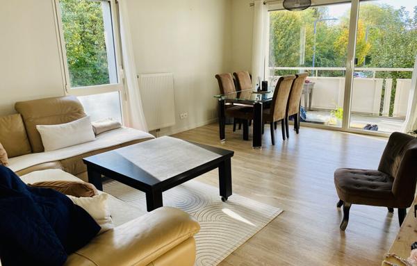 Très bel appartement de 2017 avec 2 chambres et grande terrasse