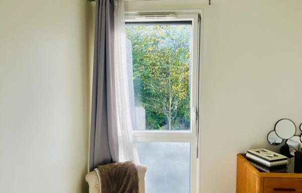 Très bel appartement de 2017 avec 2 chambres et grande terrasse