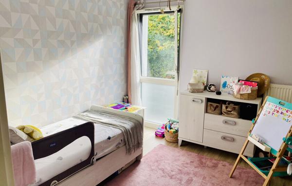 Très bel appartement de 2017 avec 2 chambres et grande terrasse