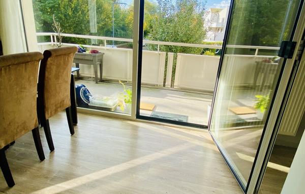 Très bel appartement de 2017 avec 2 chambres et grande terrasse