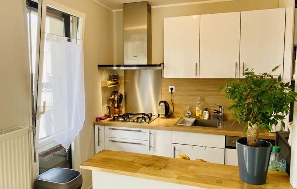 Très bel appartement de 2017 avec 2 chambres et grande terrasse