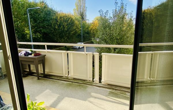 Très bel appartement de 2017 avec 2 chambres et grande terrasse