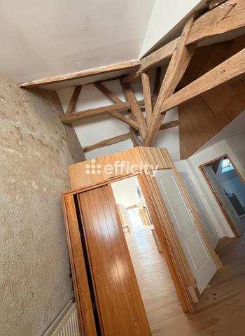 Maison
         6 pièces
        - 178 m² 270 500 € *