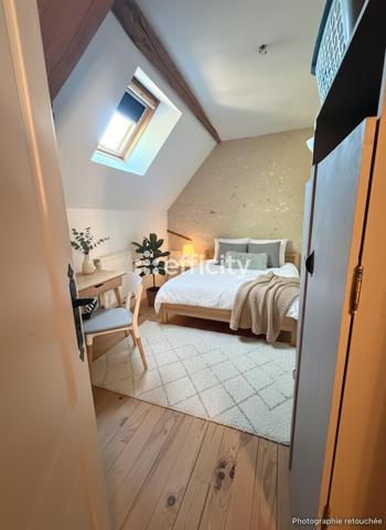 Maison
         6 pièces
        - 178 m² 270 500 € *