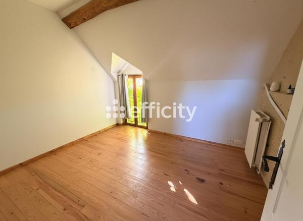 Maison
         6 pièces
        - 178 m² 270 500 € *