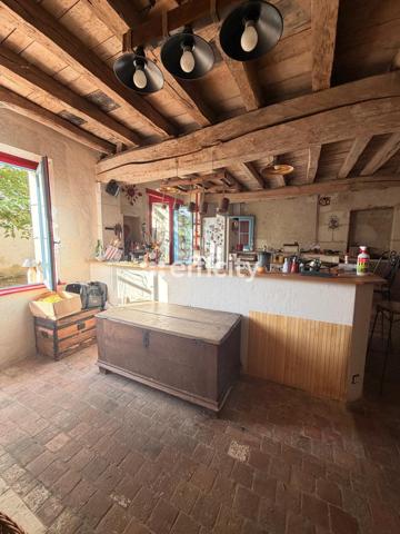 Maison
         6 pièces
        - 178 m² 270 500 € *