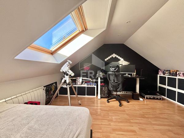 Maison Ballancourt Sur Essonne 6 pièces 4 chambres