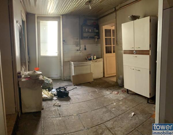 CRESSE 17160 - Maison 100 m² avec dépendances 500 m² sur un parc de 3000 m² env.