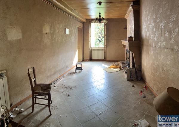 CRESSE 17160 - Maison 100 m² avec dépendances 500 m² sur un parc de 3000 m² env.