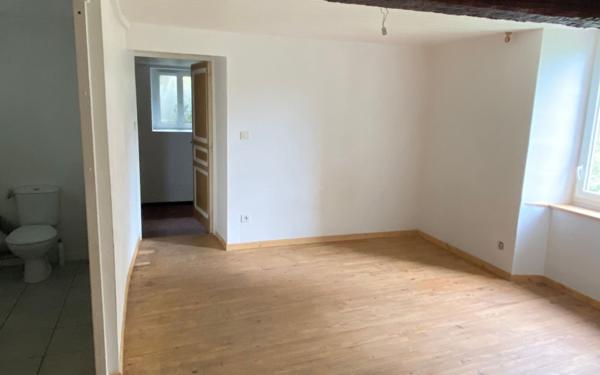 Maison à vendre    7 pièces •  Louvie-Juzon